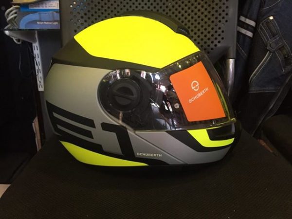 Schuberth E1 - Guardian Yellow - Image 3