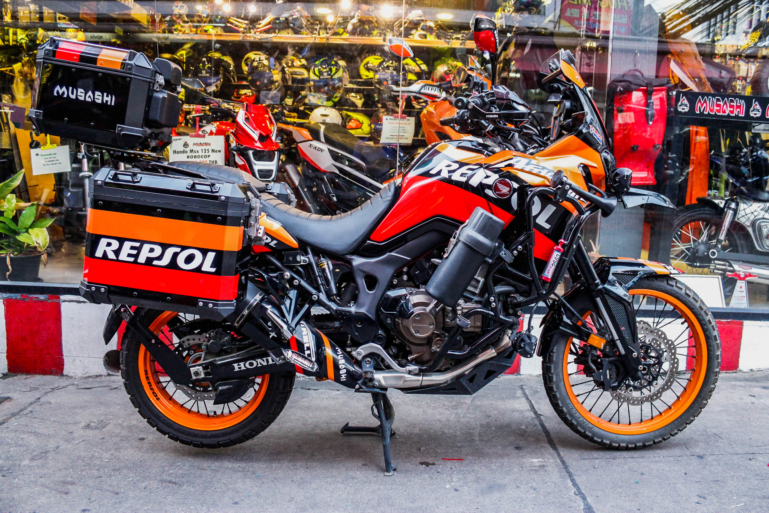 AFRICA TWIN 1000 DCT