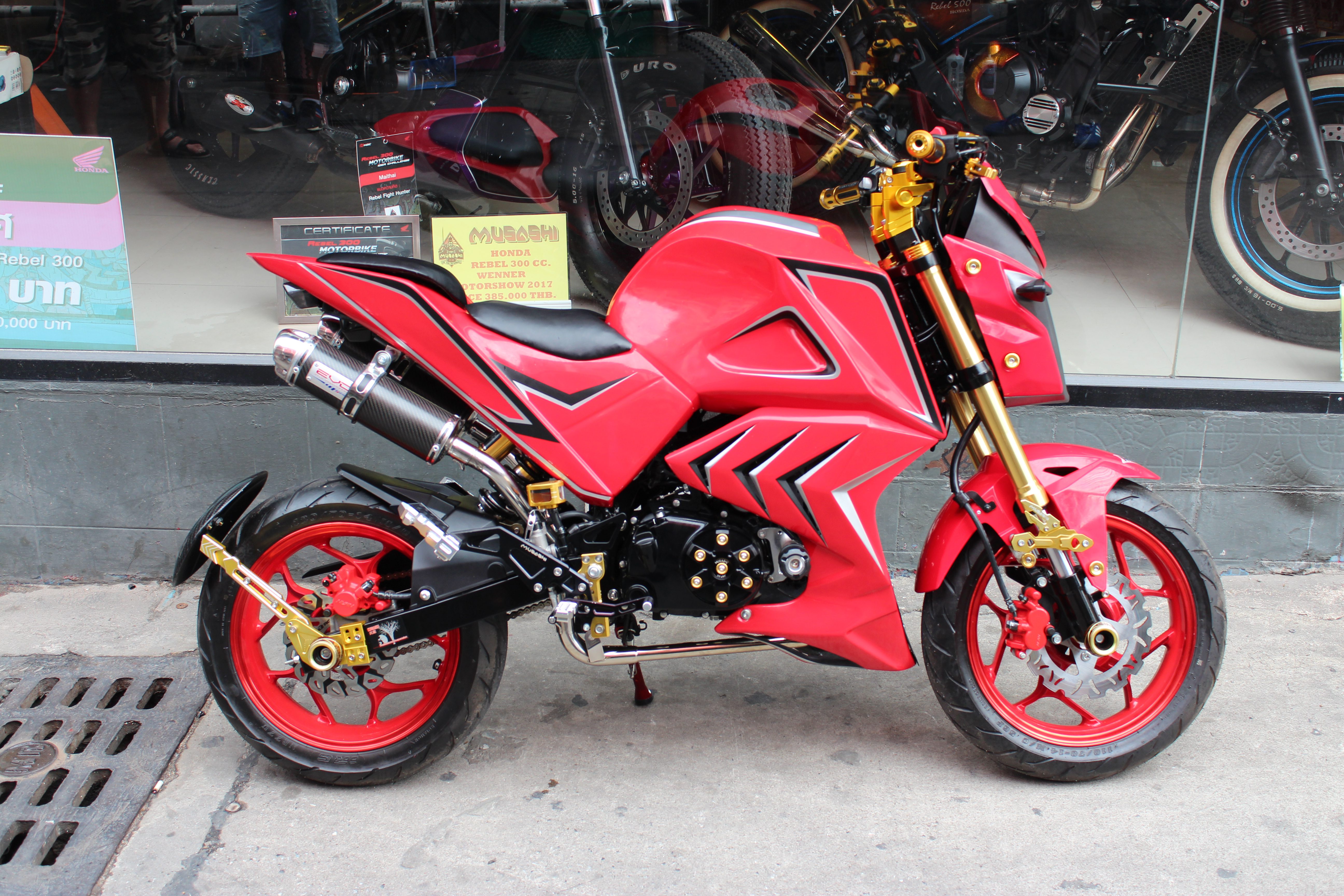 Honda MSX SF 125 -RED