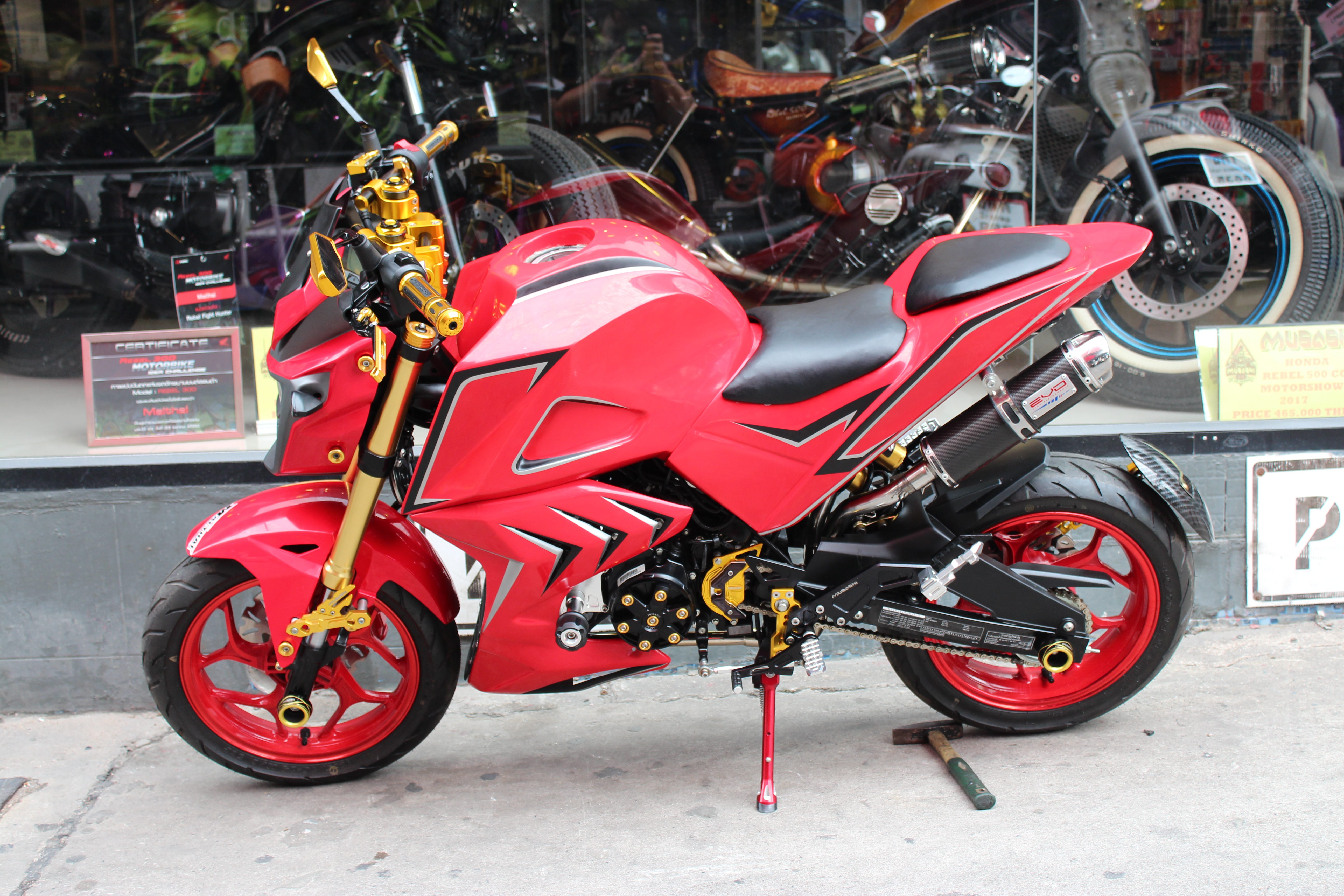 Honda MSX SF 125 -RED