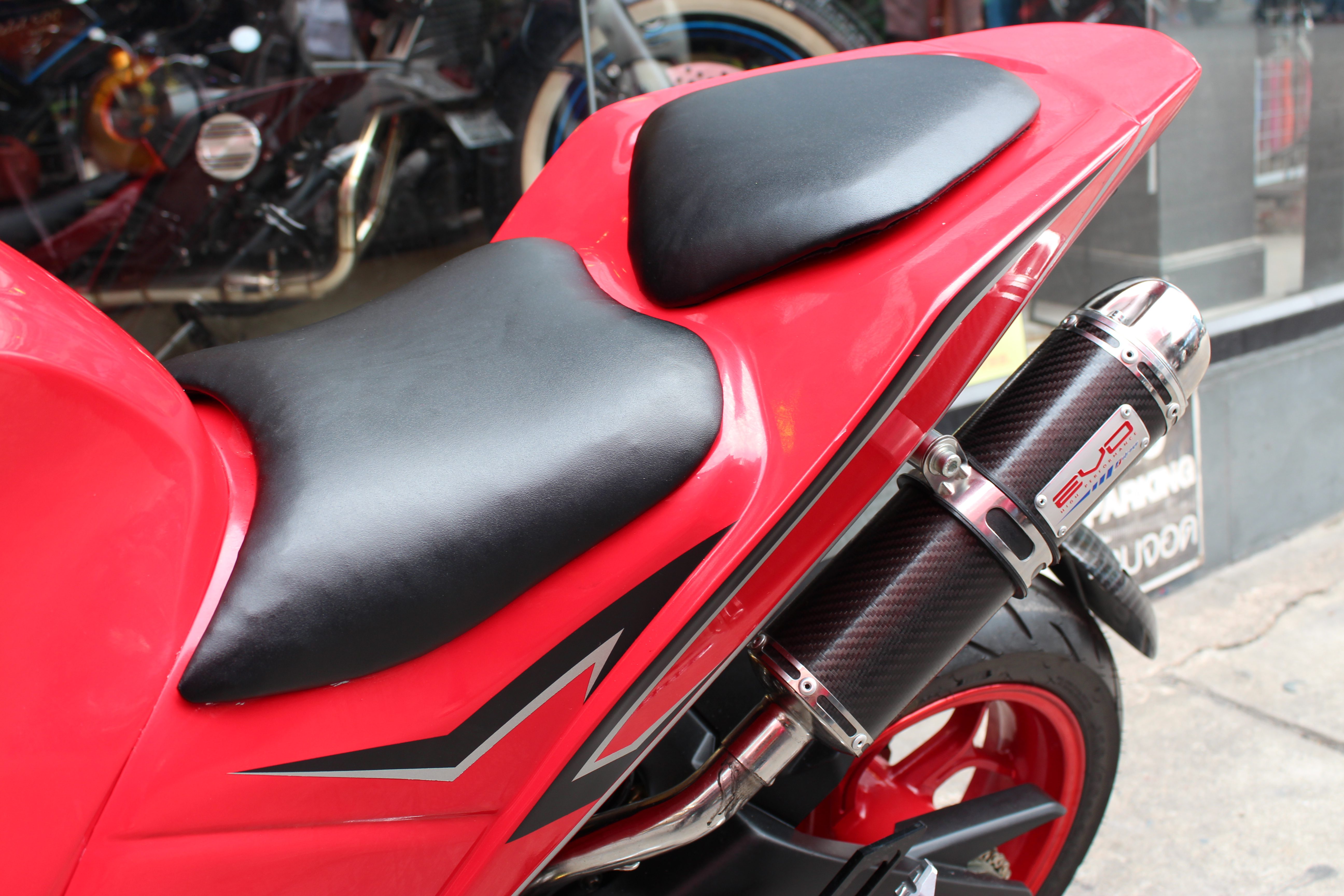 Honda MSX SF 125 -RED